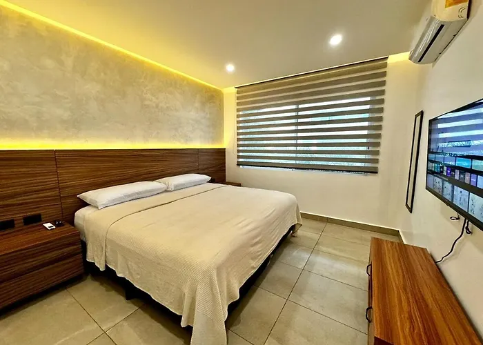 Modern 2 Bedroom Ground Floor Apartment! Holiday home