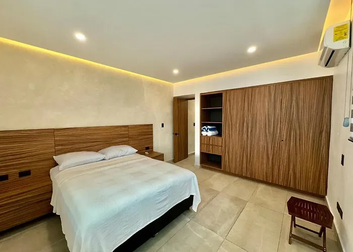 Modern 2 Bedroom Ground Floor Apartment! Playa del Carmen