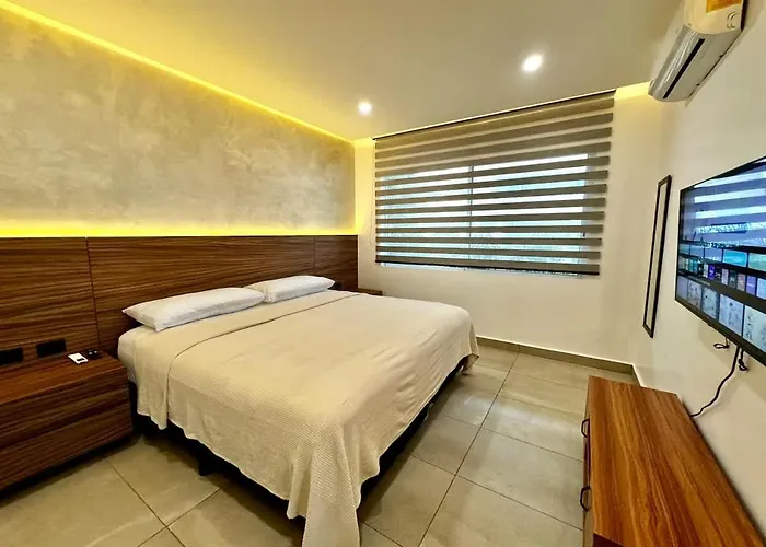 Modern 2 Bedroom Ground Floor Apartment! Playa del Carmen